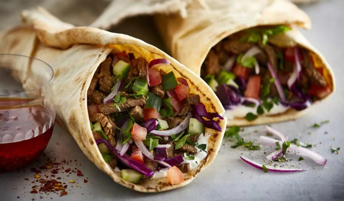 Happy Shawarma: Rasa Timur Tengah yang Menggoda di Jantung Cilacap